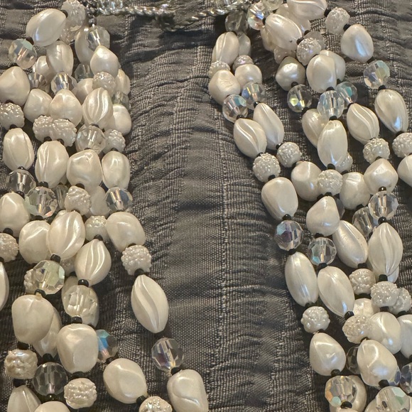 Vintage Vendôme 4-Strand White Pearlized & Crystal Bead Statement Necklace - Picture 6 of 14